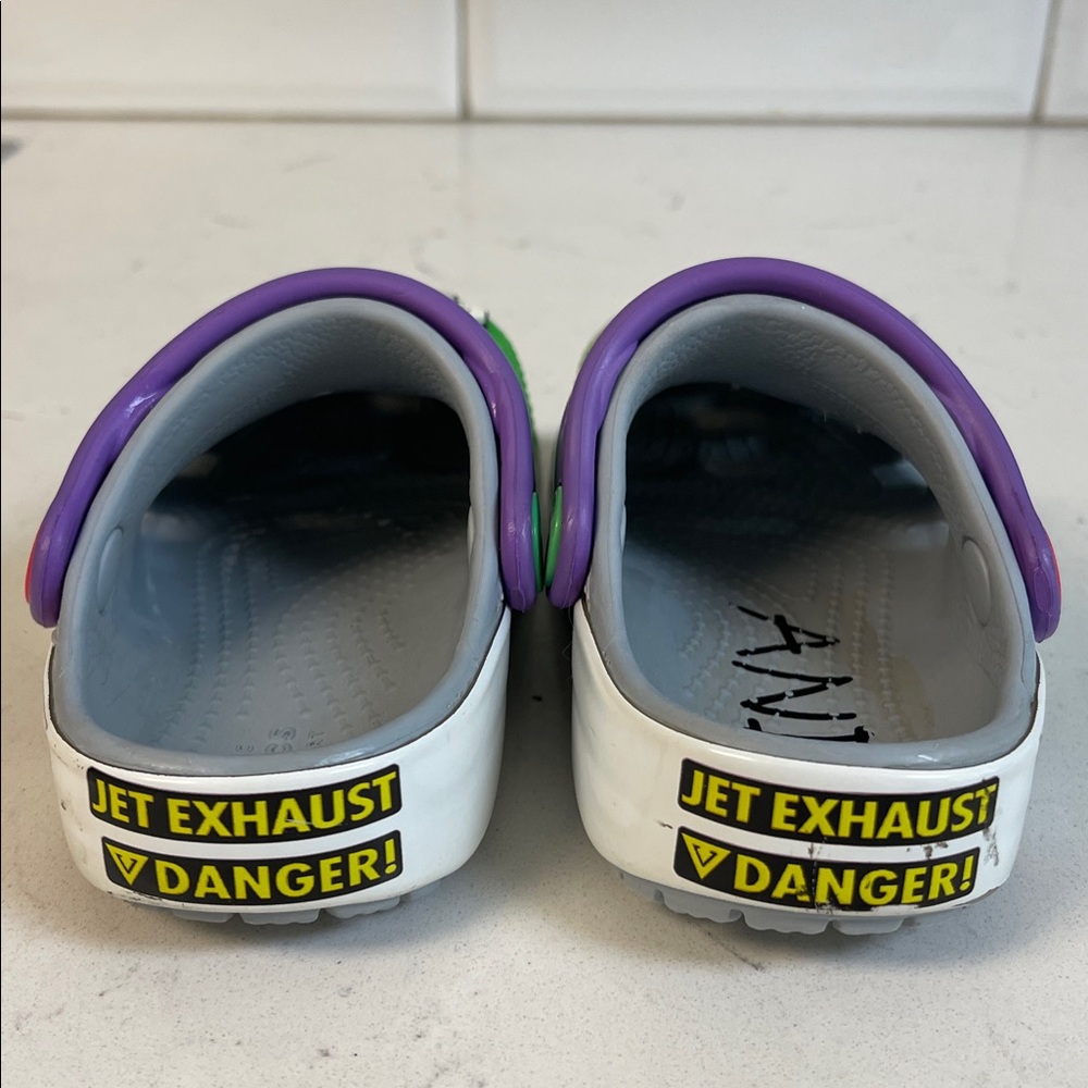Crocs Toy Story Buzz Classic Clog - Kids'
Buzz Lightyear Light Up Slip-On Size 7 - Picture 5 of 17